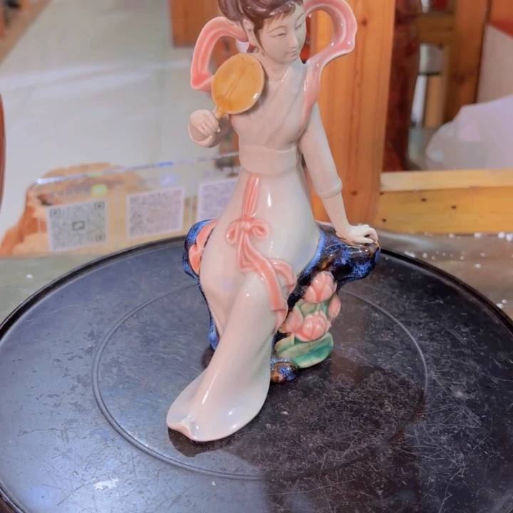 陶瓷夏日荷香摆件
