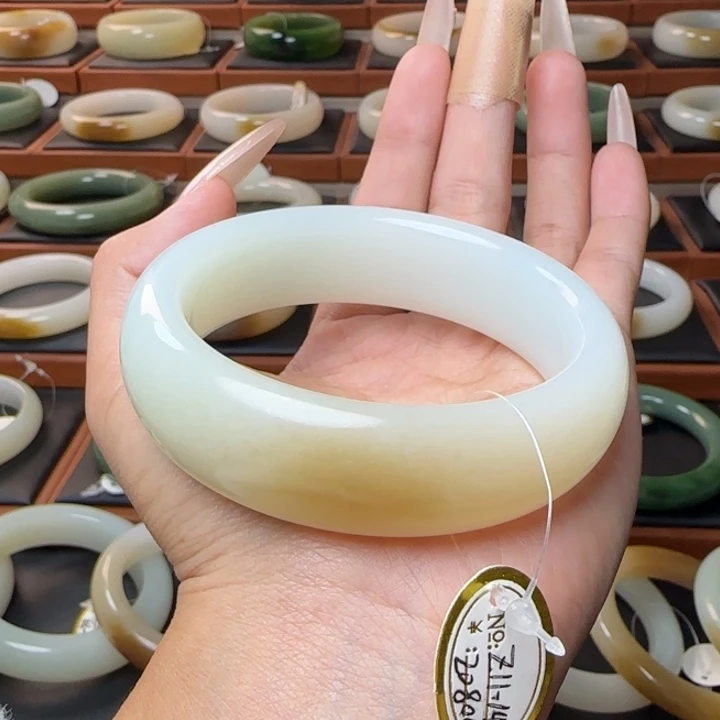 和田玉未镶嵌手镯糯白底金糖60.4