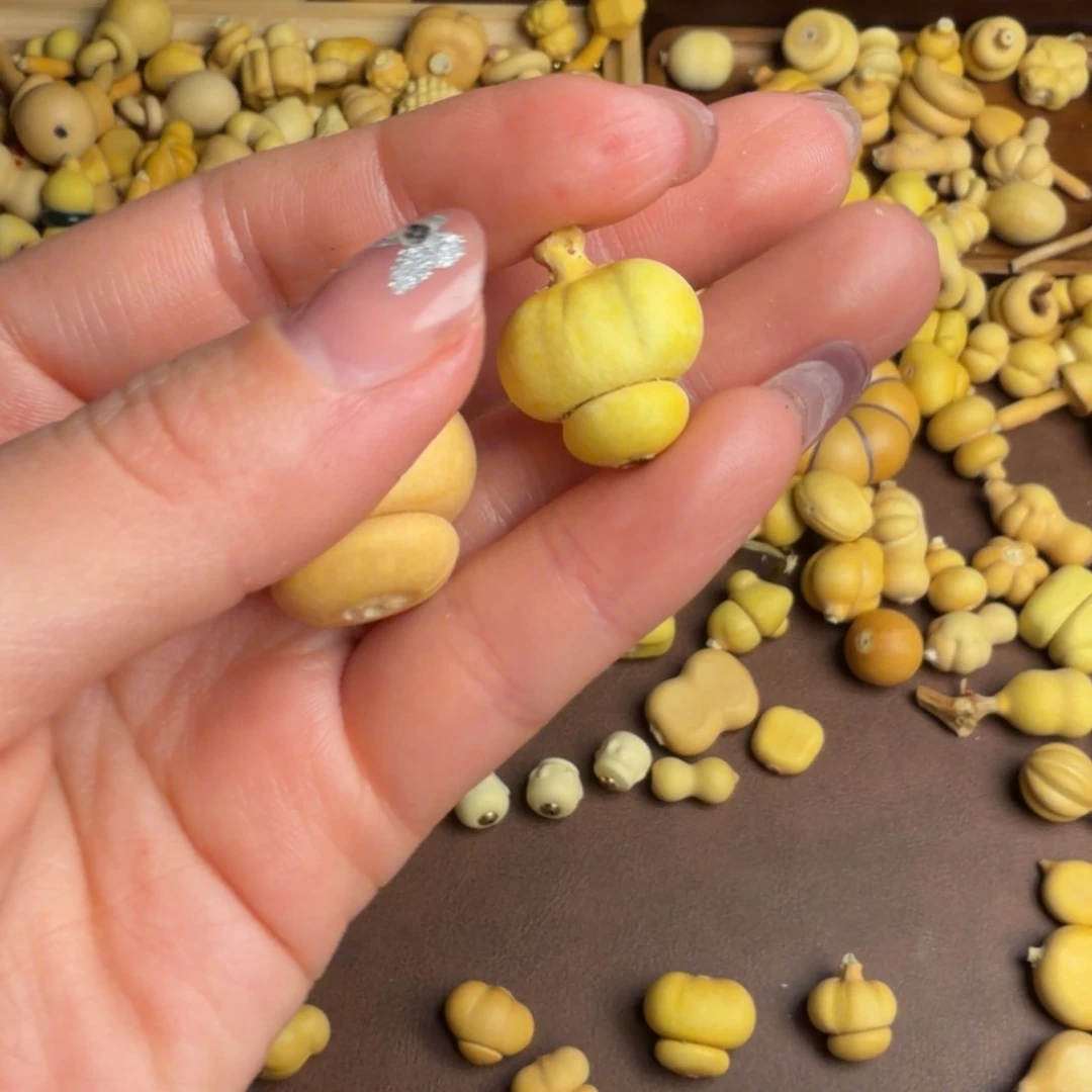 郝***️他也不会和我们去看她