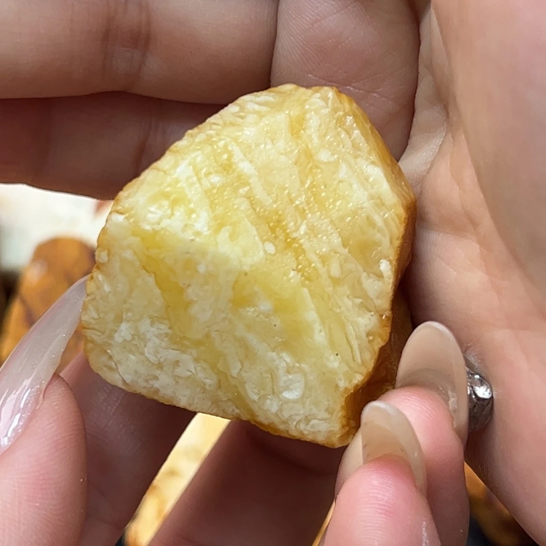 定制琥珀未镶嵌蜜蜡