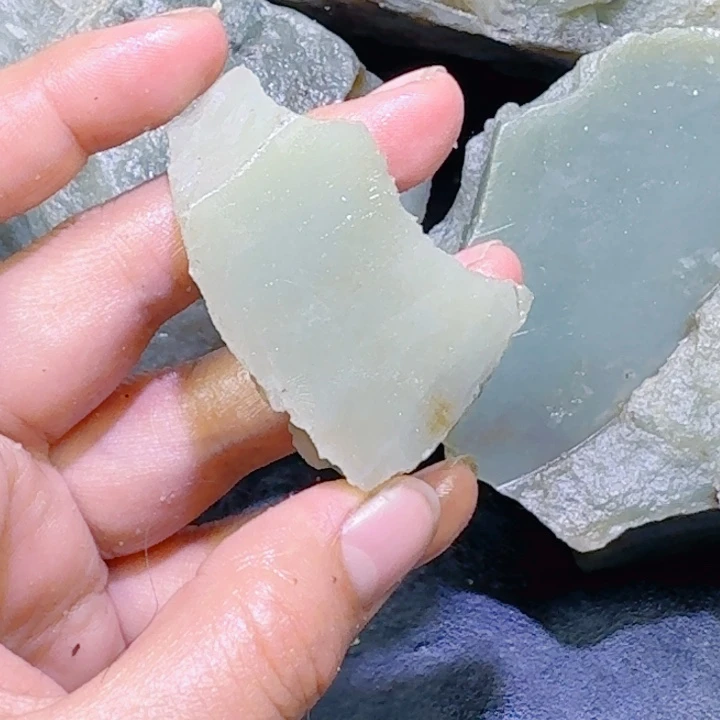 和田玉未镶嵌珠宝半成品