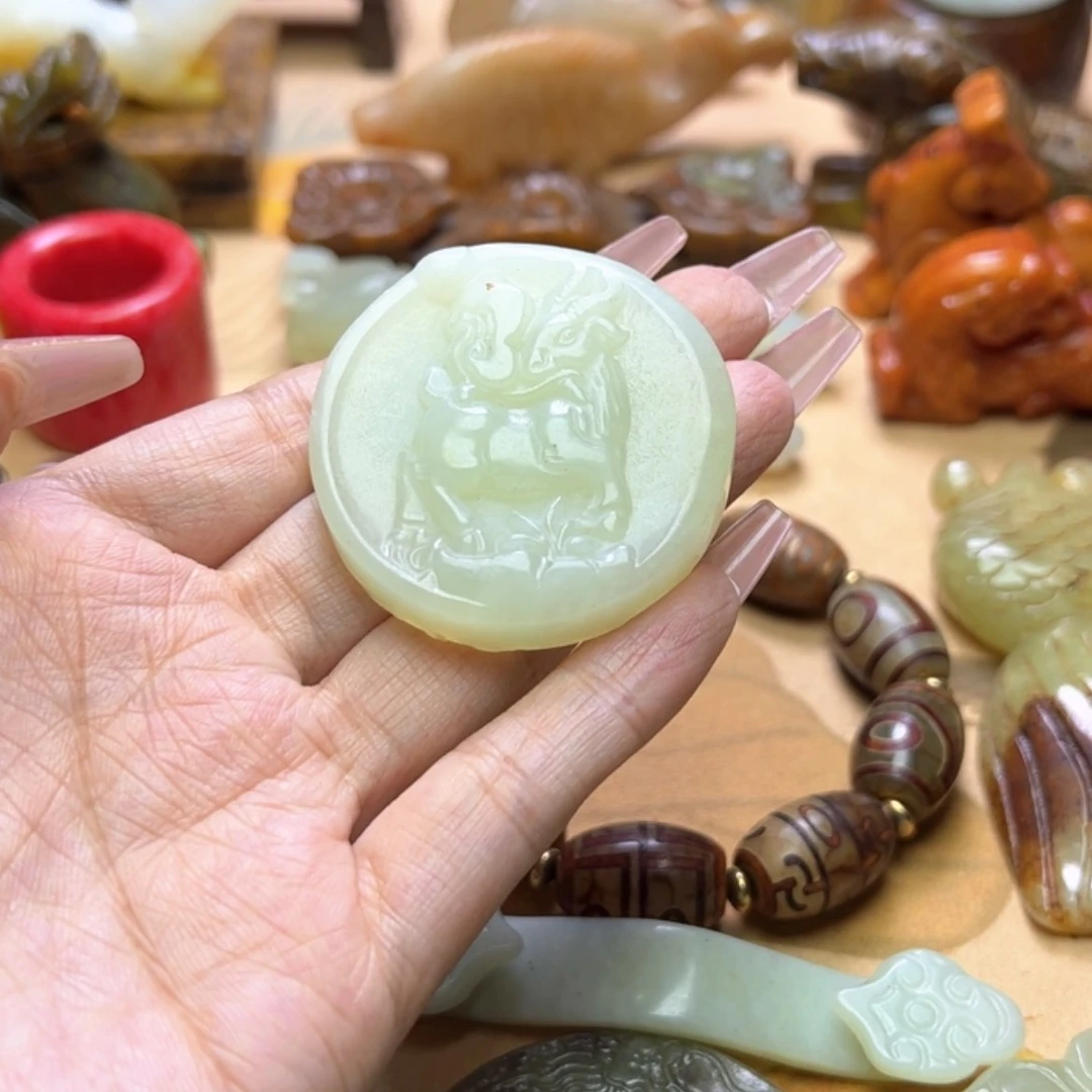 【闪购商品】蛇纹石玉颈饰未镶嵌