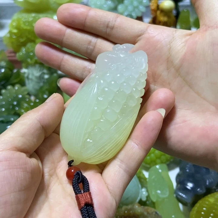 【闪购商品】未镶嵌蛇纹石玉把件极**猪