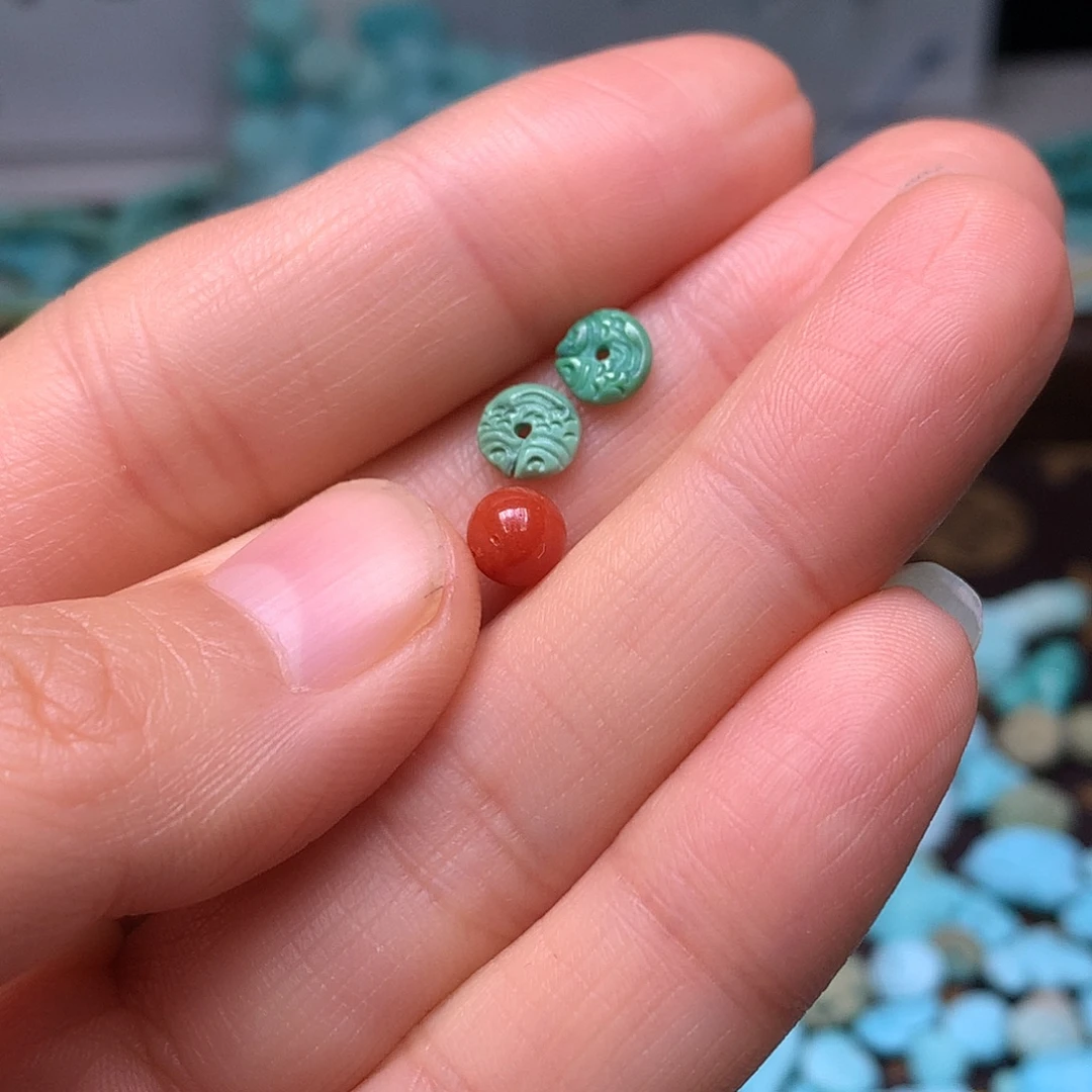 南红玛瑙未镶嵌珠宝奇石