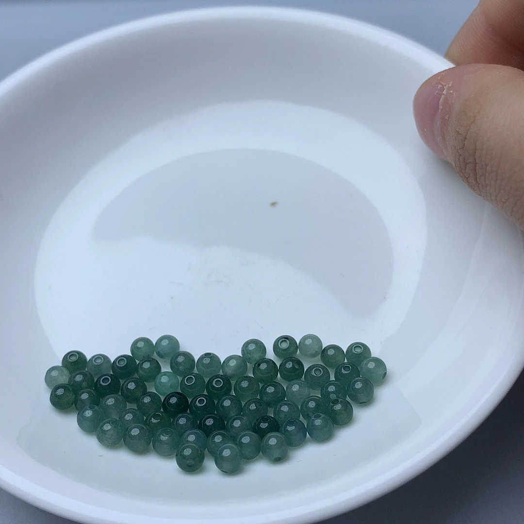 翡翠未镶嵌手链卡4的高冰高透蓝水60个