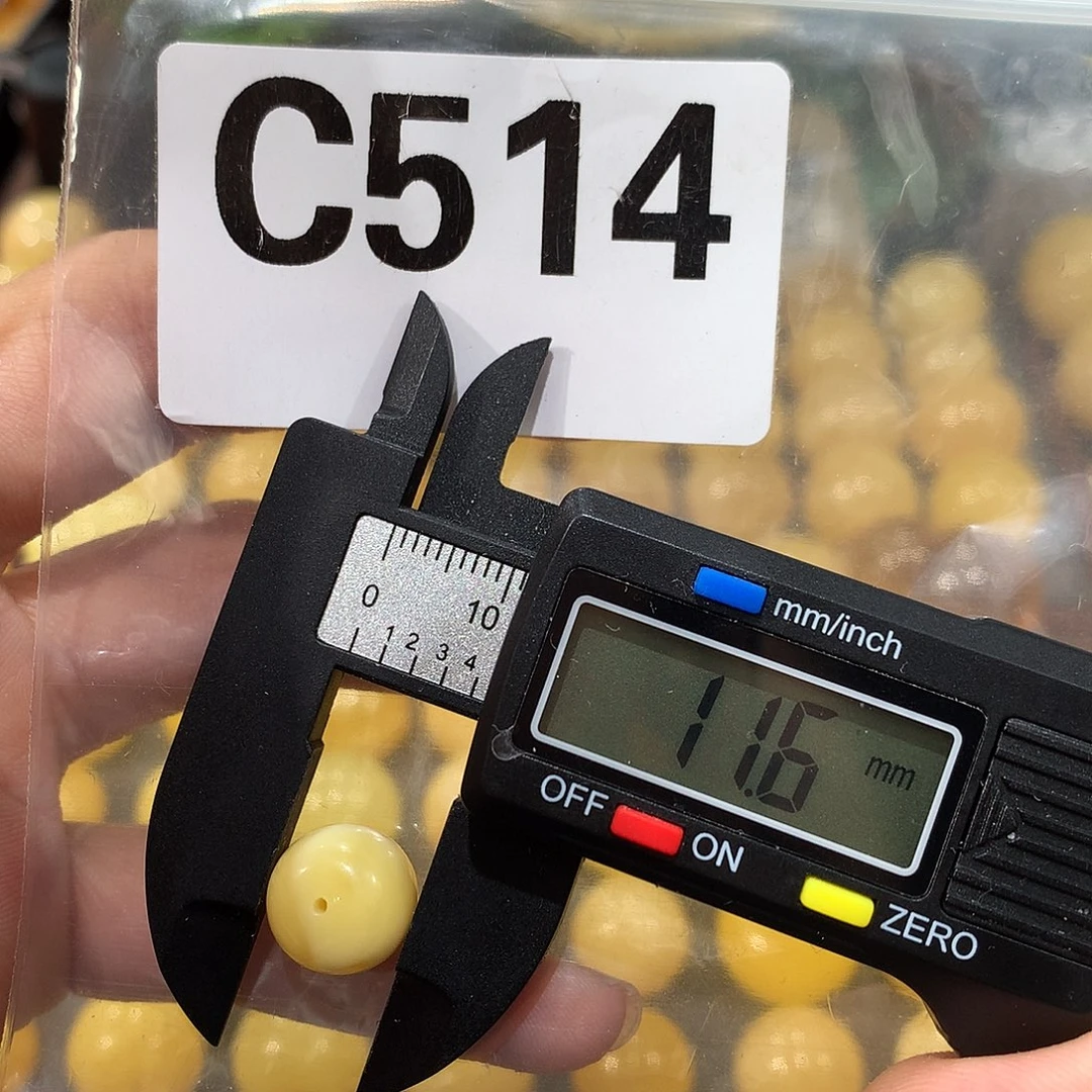 未镶嵌琥珀珠宝奇石