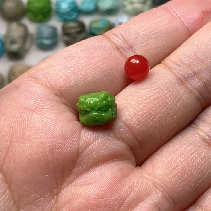 颈饰未镶嵌南红玛瑙