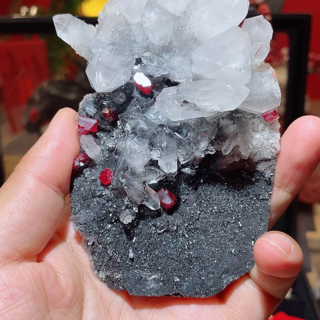 天然辰砂万山朱砂矿标218.1克