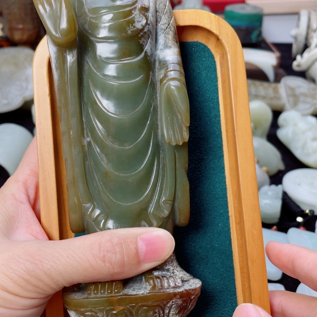 爱***手瓷片新号开播磁盘一个摆件