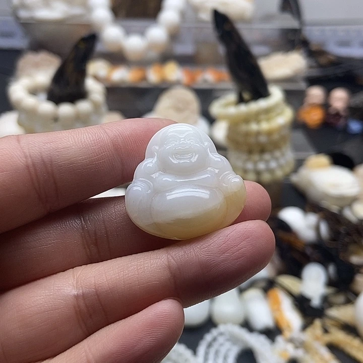 非金属贝壳贝雅轩工艺品玉化翘黄佛