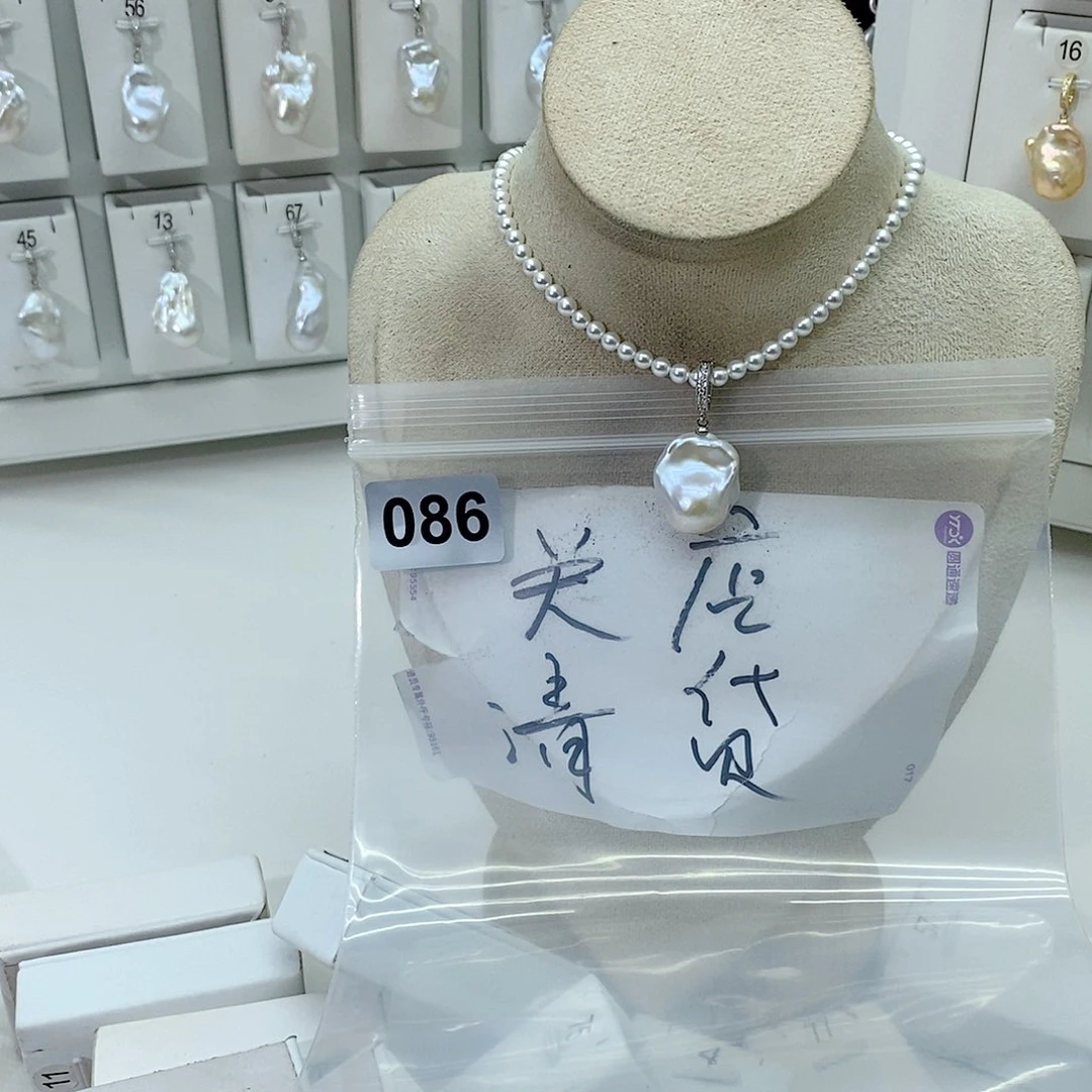 淡水珍珠颈饰合金