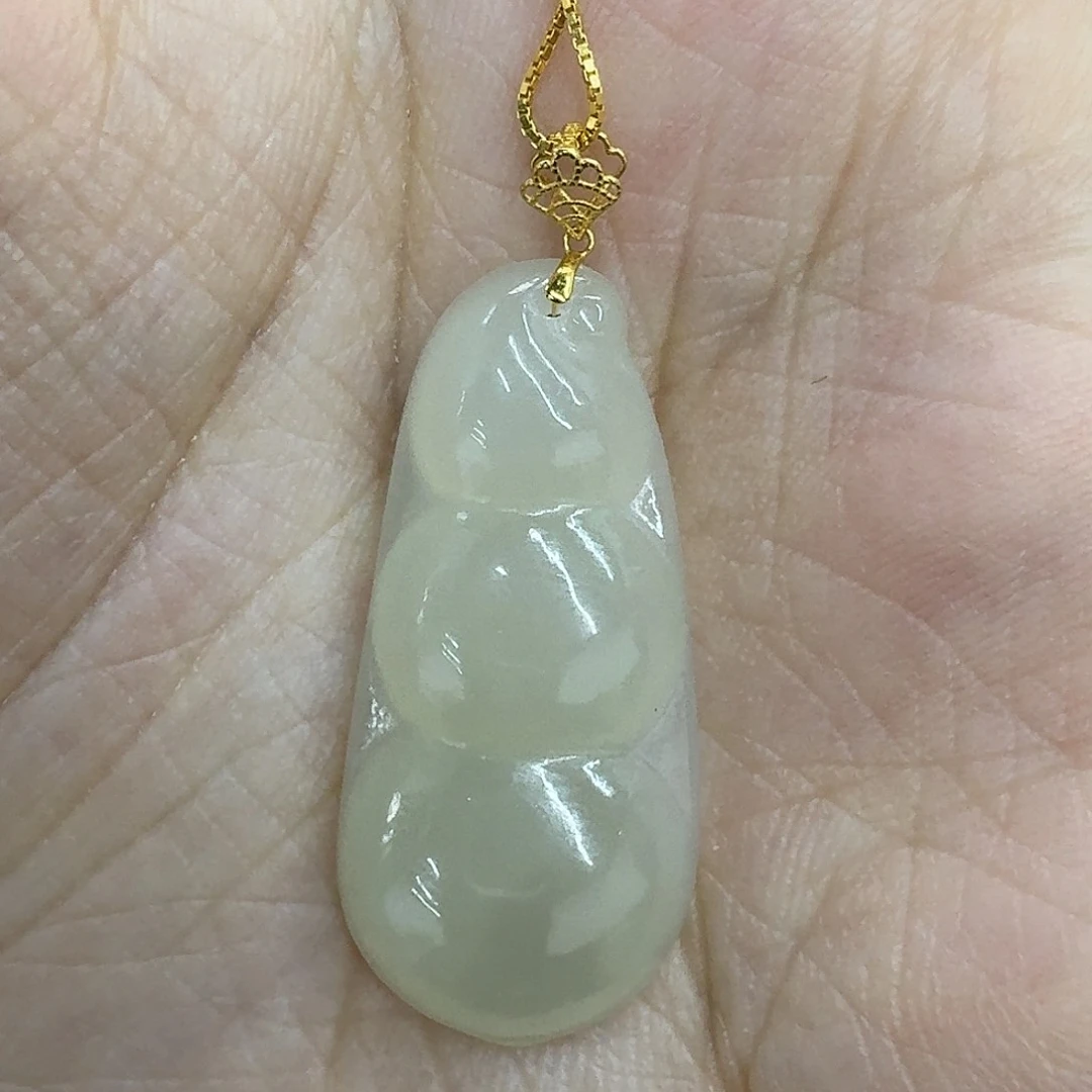 和田玉18K金镶嵌颈饰爱***生