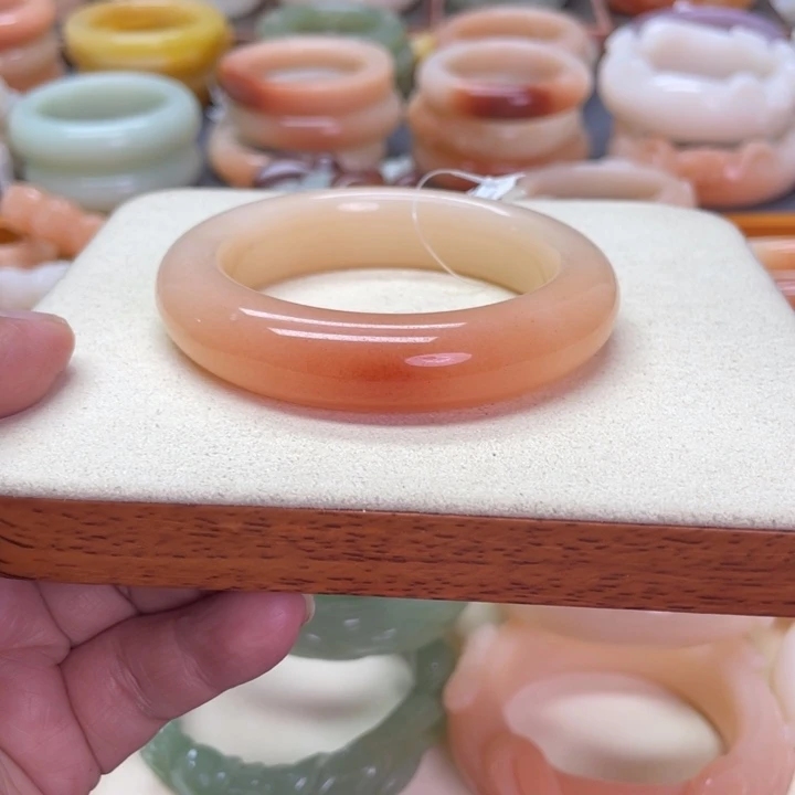 未镶嵌石英岩玉珠宝奇石蒲*