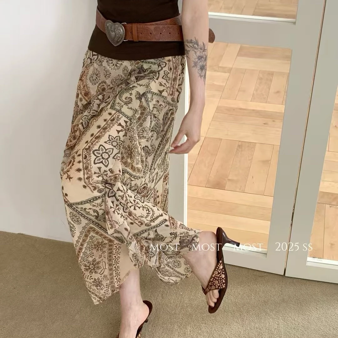 901615（mosu.新款）法式度假风别致印花木耳边半身裙