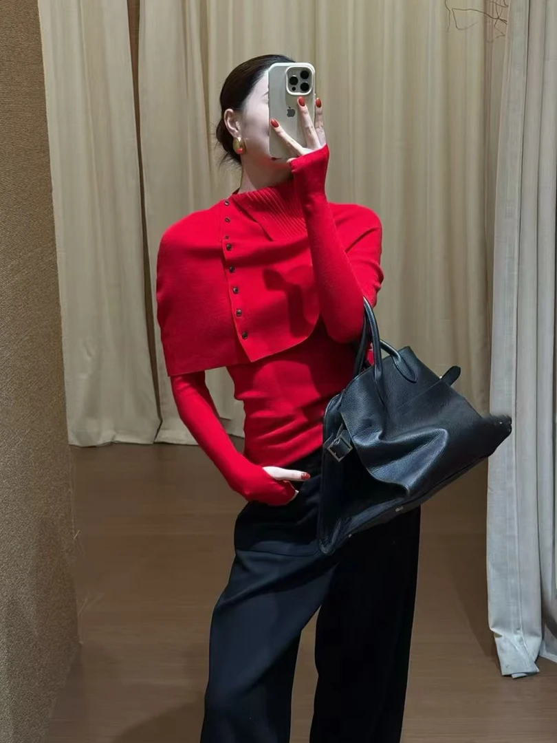 韩系早秋穿搭上衣气质小众不撞款高级感软糯慵懒风红色披肩针织衫