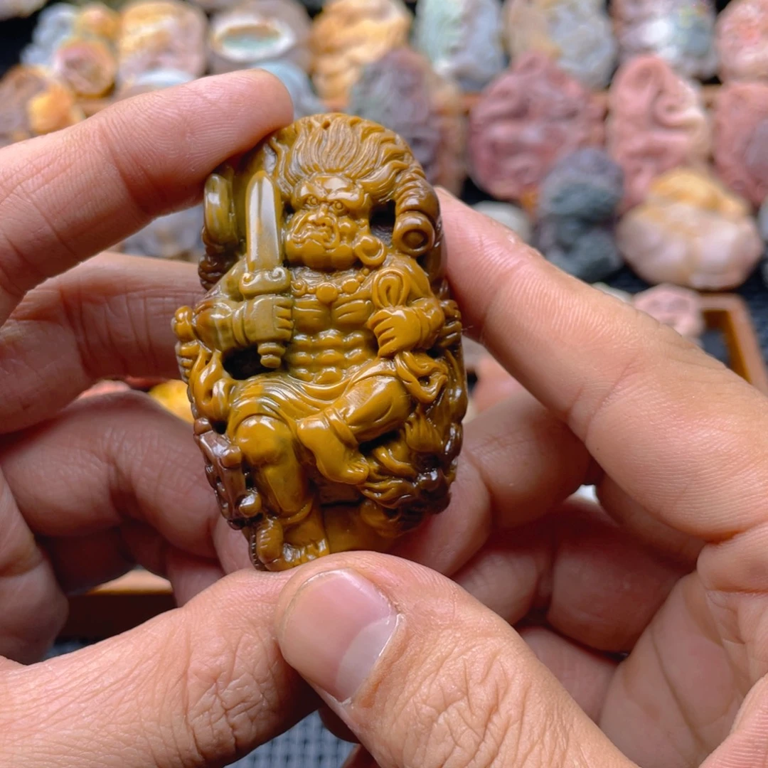 星***缘玛瑙/玉髓未镶嵌珠宝半成品