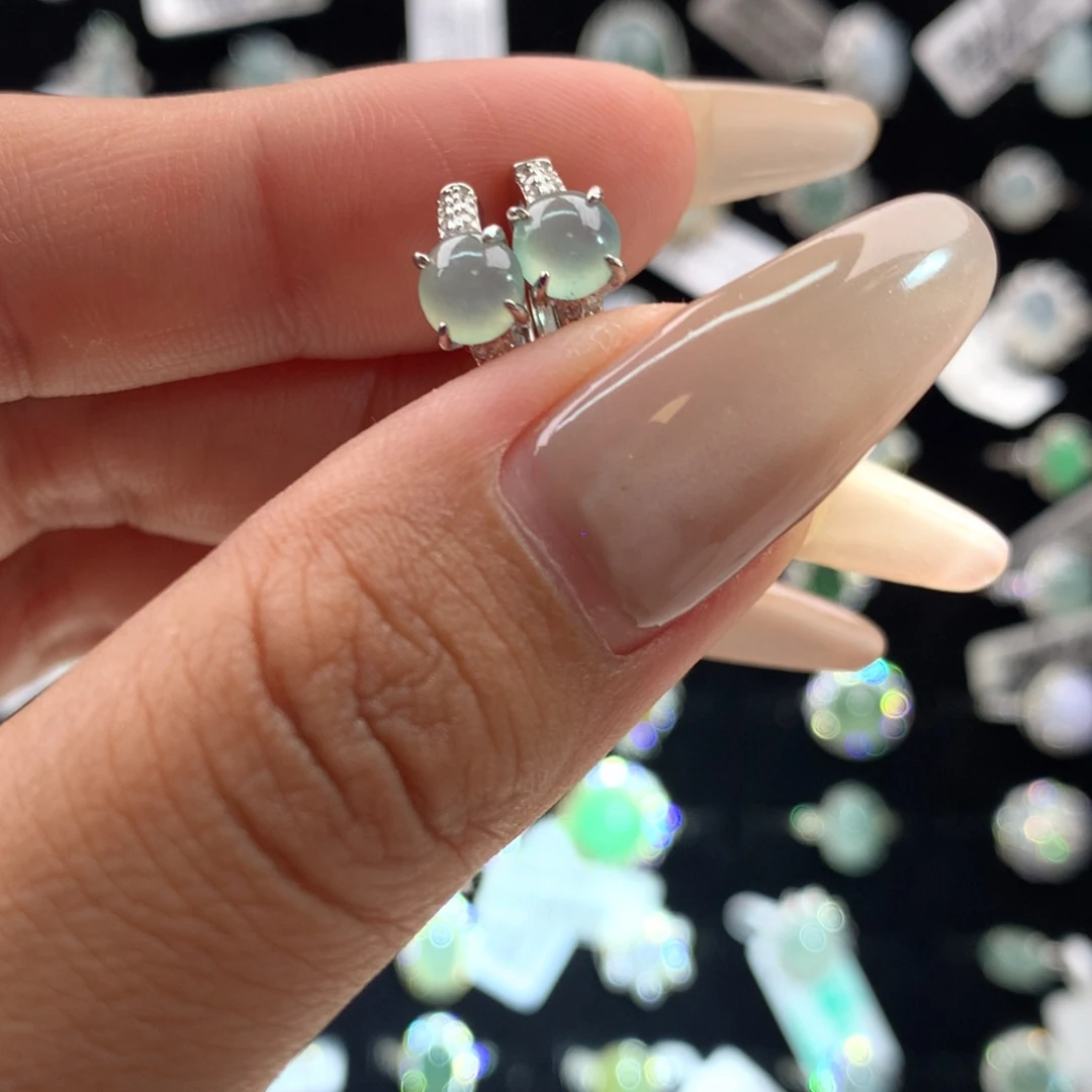 颈饰银S925镶嵌翡翠耳钉