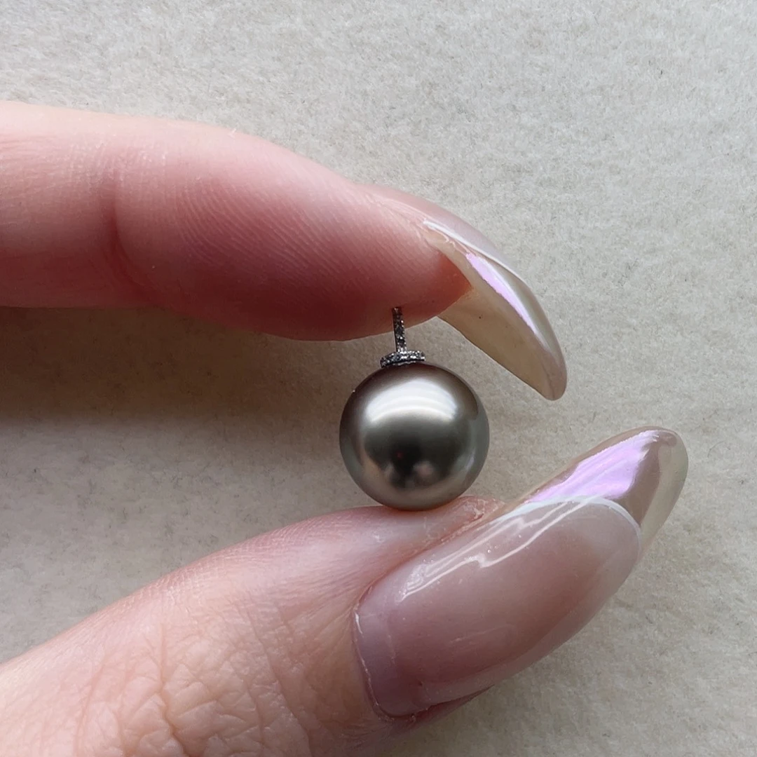 18K金镶嵌吊坠53海水珍珠