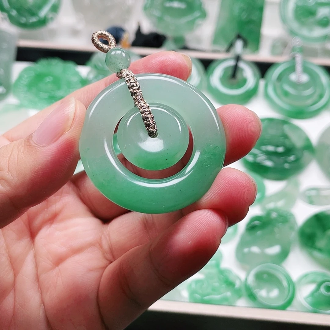 石英质玉（非洲翠）未镶嵌吊坠(不含链)