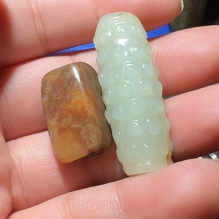 和田玉（糖玉）颈饰未镶嵌耍**火