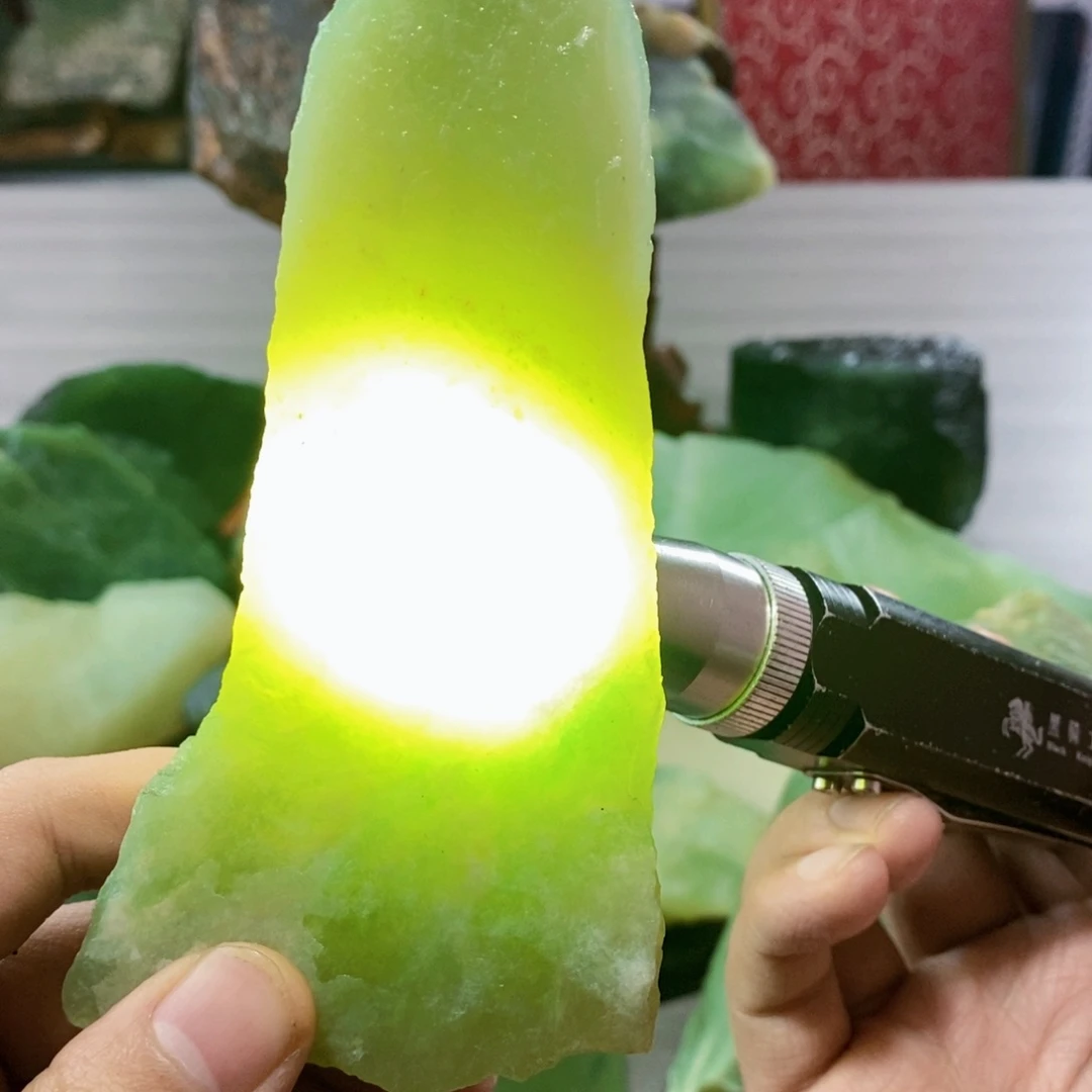 蛇纹石玉未镶嵌岫玉原石蛇纹石玉