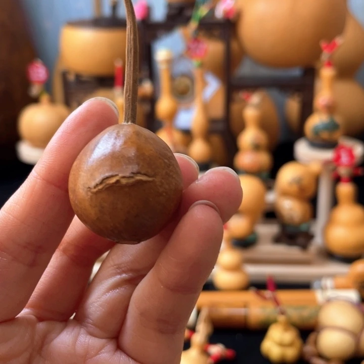 十****铺哈吉克鲁亚纳箱子在