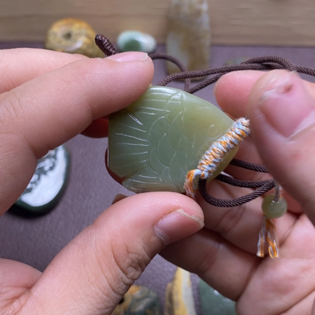 岫岩河磨玉（透闪石质玉）无未镶嵌