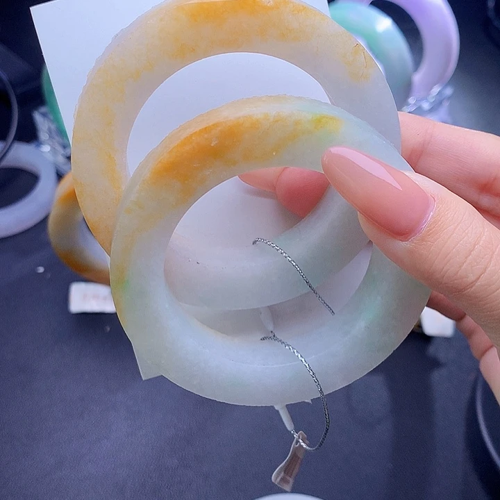 定制翡翠未镶嵌黄加绿