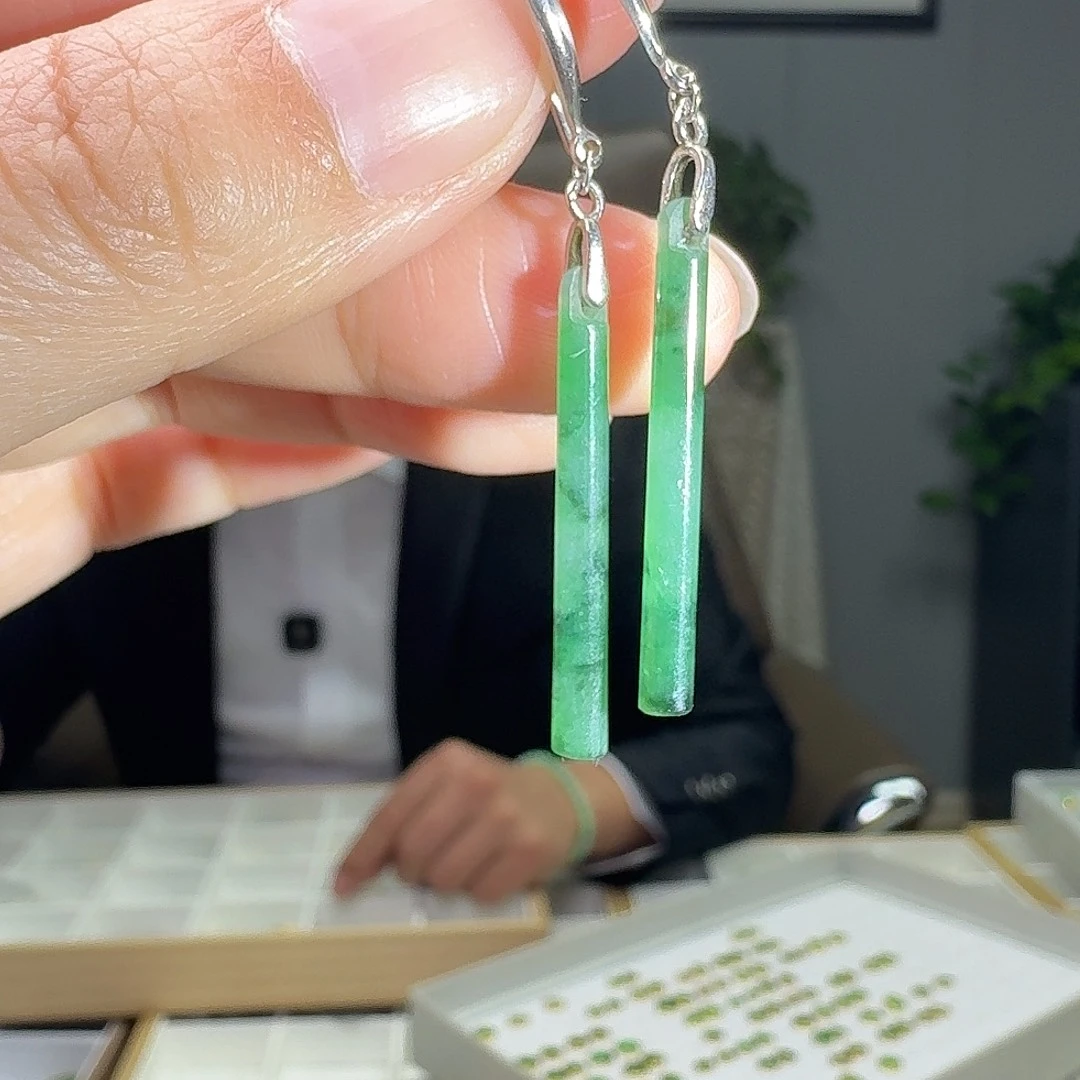 翡翠银S925镶嵌耳饰天然