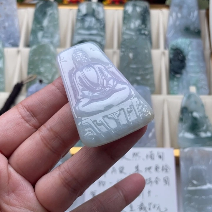 翡翠未镶嵌颈饰玉