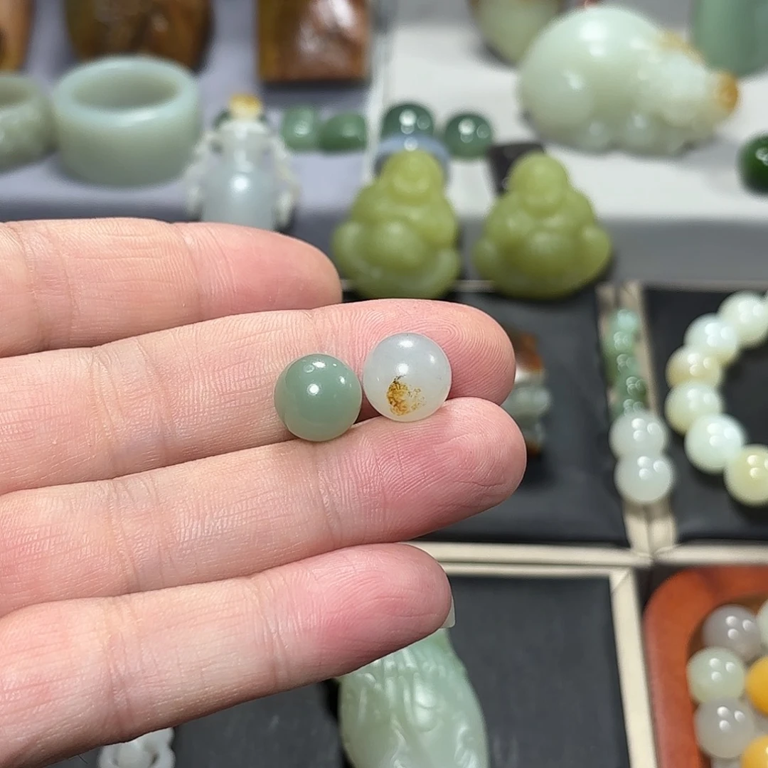 和田玉未镶嵌挂件且*珠子