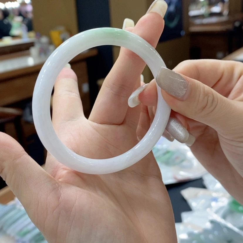 【闪购商品】翡翠手镯未镶嵌买断