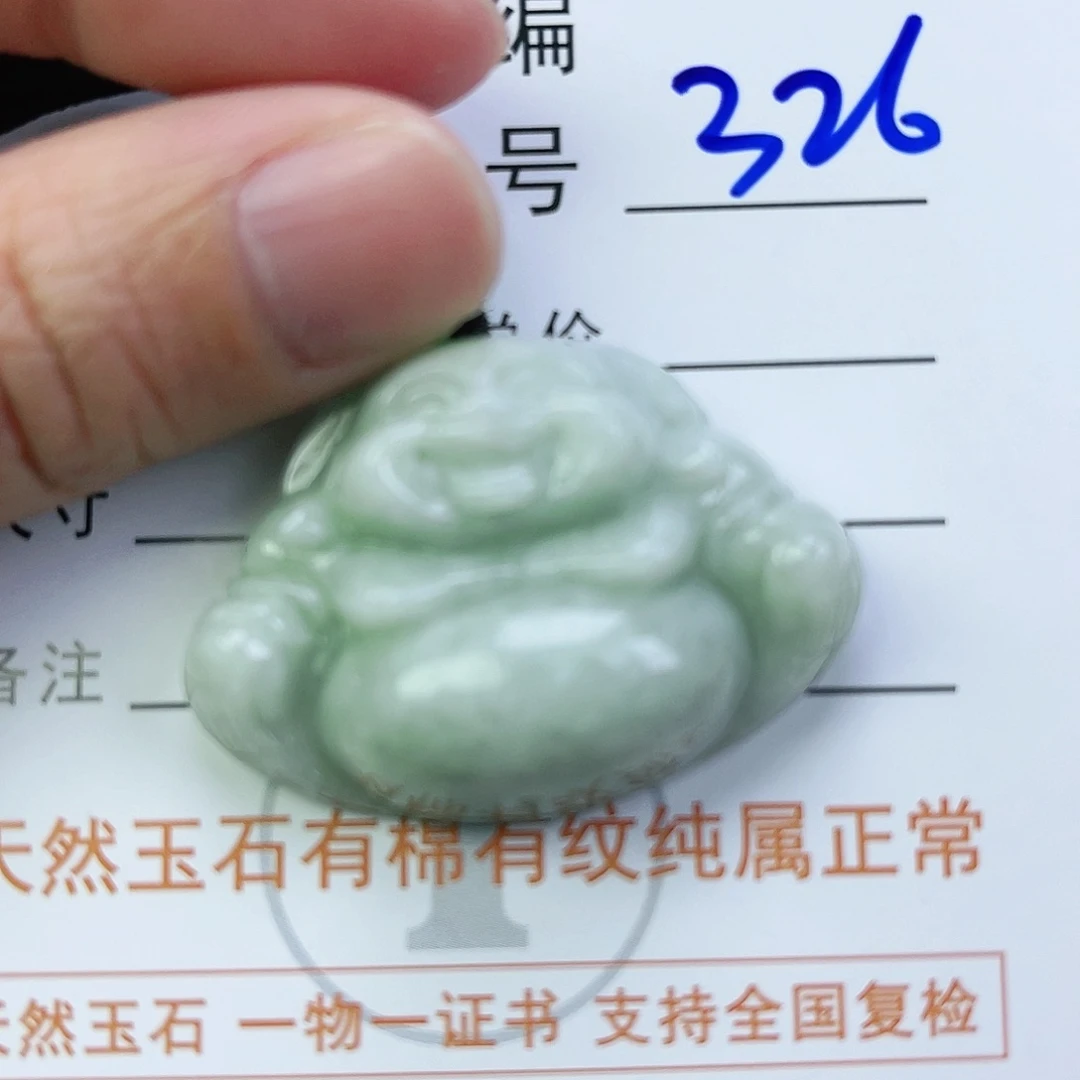 翡翠颈饰未镶嵌佛公