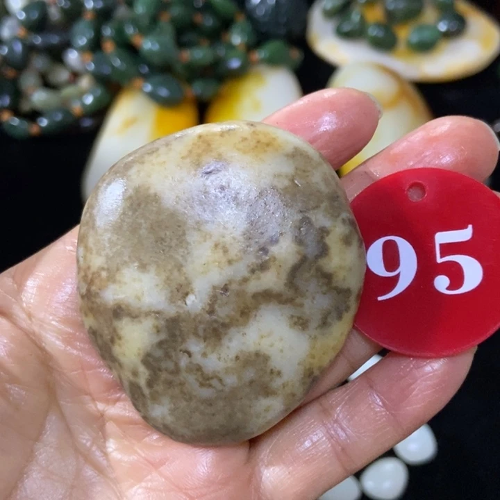 和田玉（糖玉）未镶嵌挂件