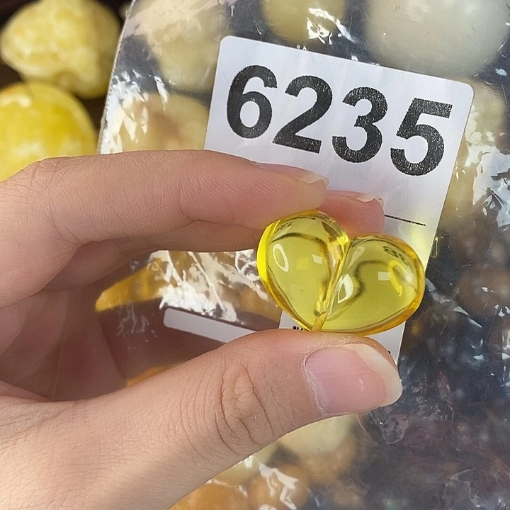 蜜蜡未镶嵌珠宝奇石