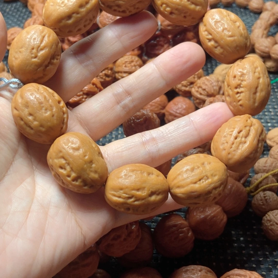 老***皮吊坠文玩核桃大枣手串