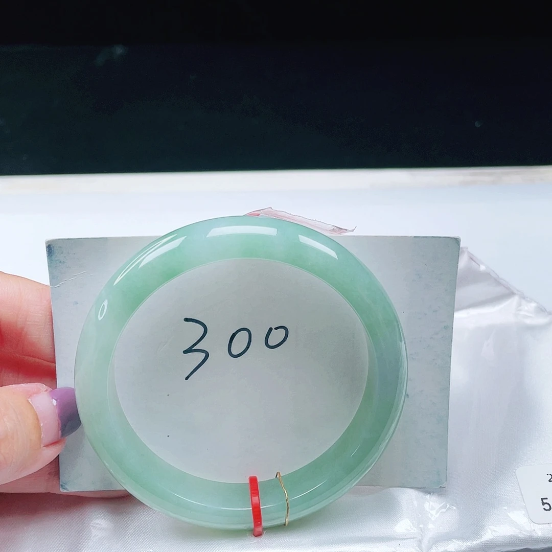 翡翠未镶嵌手镯缅甸翡翠56+