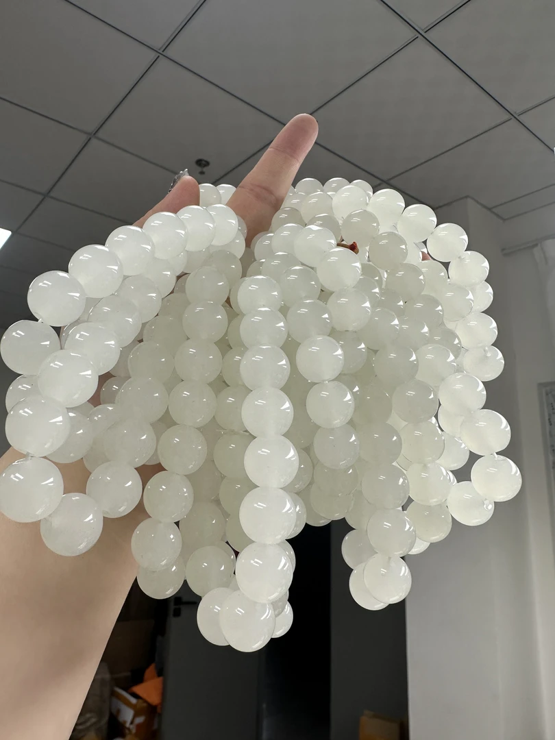 岫玉白冰手串新品多样