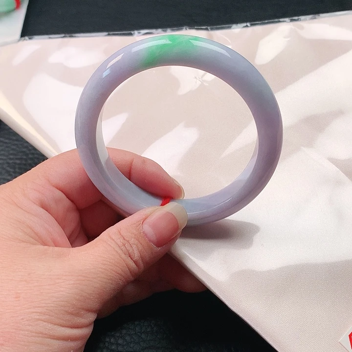 翡翠手镯未镶嵌翡翠121