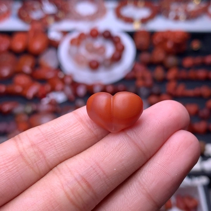 南红玛瑙未镶嵌珠宝半成品36