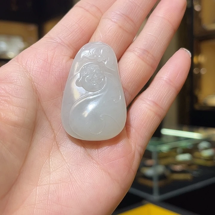颈饰未镶嵌和田玉佛