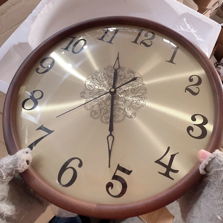 实木复古钟表大。