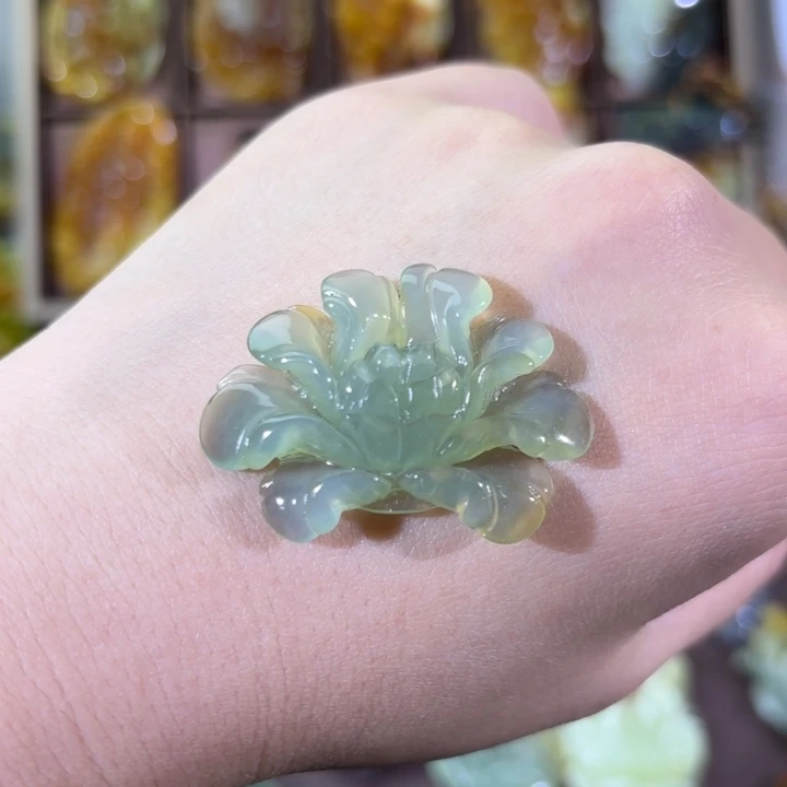 未镶嵌蛇纹石玉颈饰