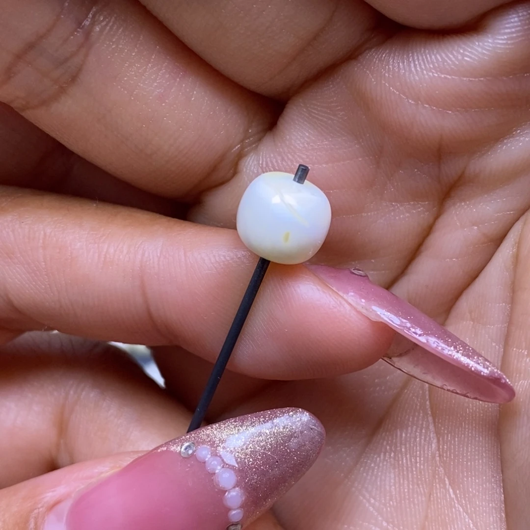 蜜蜡未镶嵌珠宝奇石瓷白妖花老型8.8*7.8mm