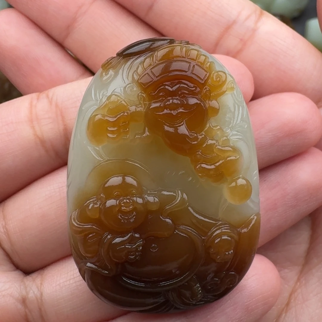 绿***茵和田玉未镶嵌颈饰