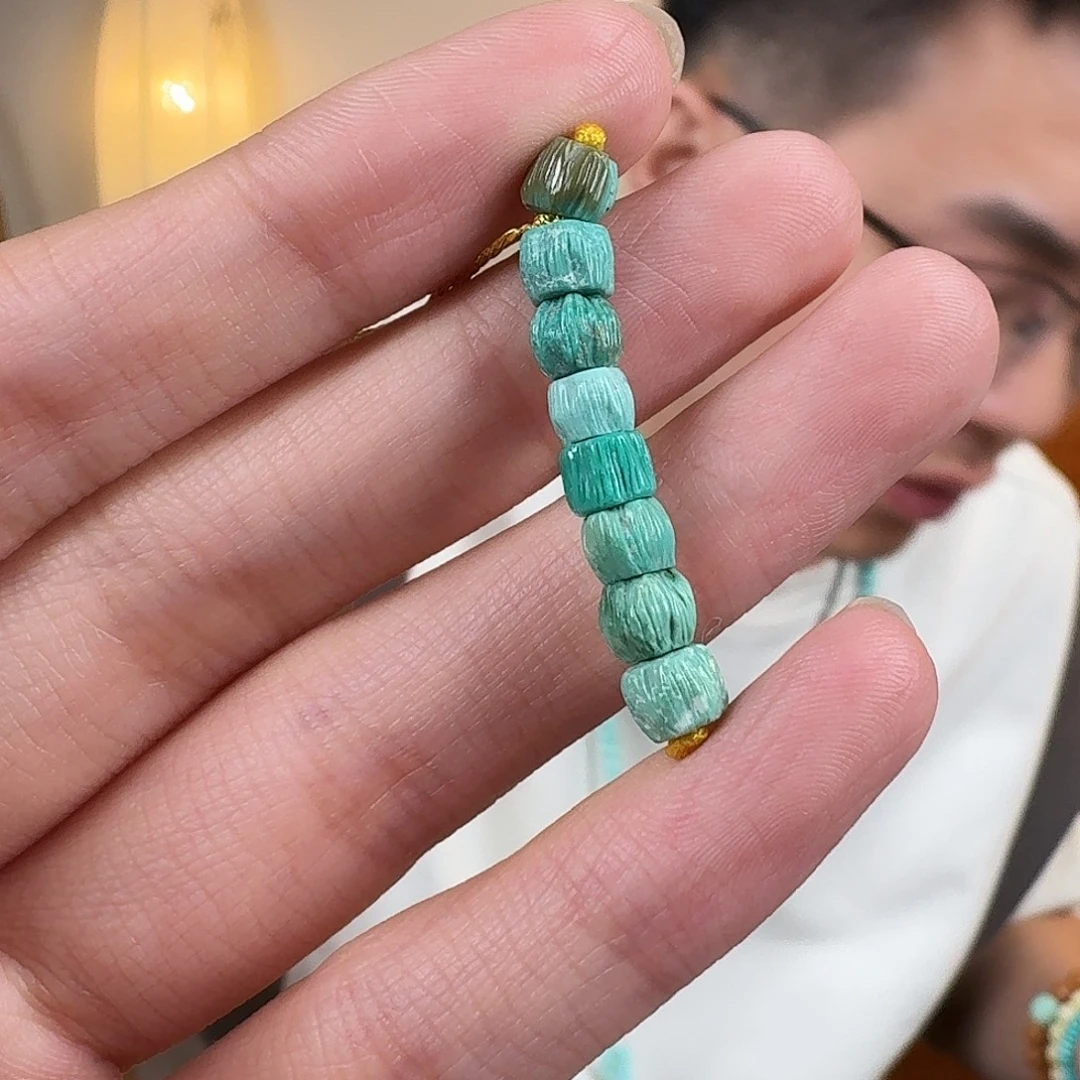 绿松石未镶嵌挂件