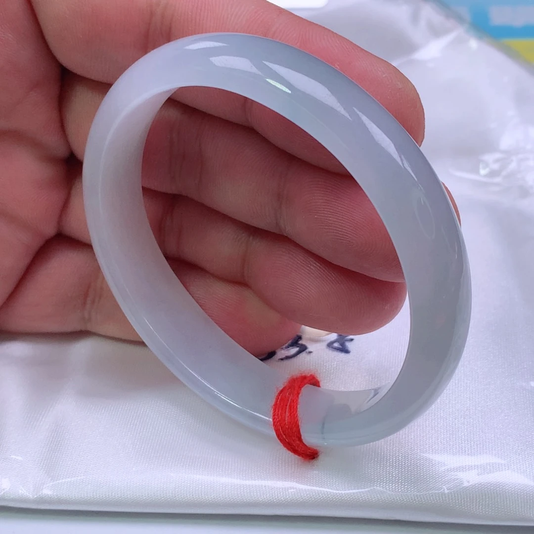 翡翠手镯（贵妃镯）未镶嵌1075号