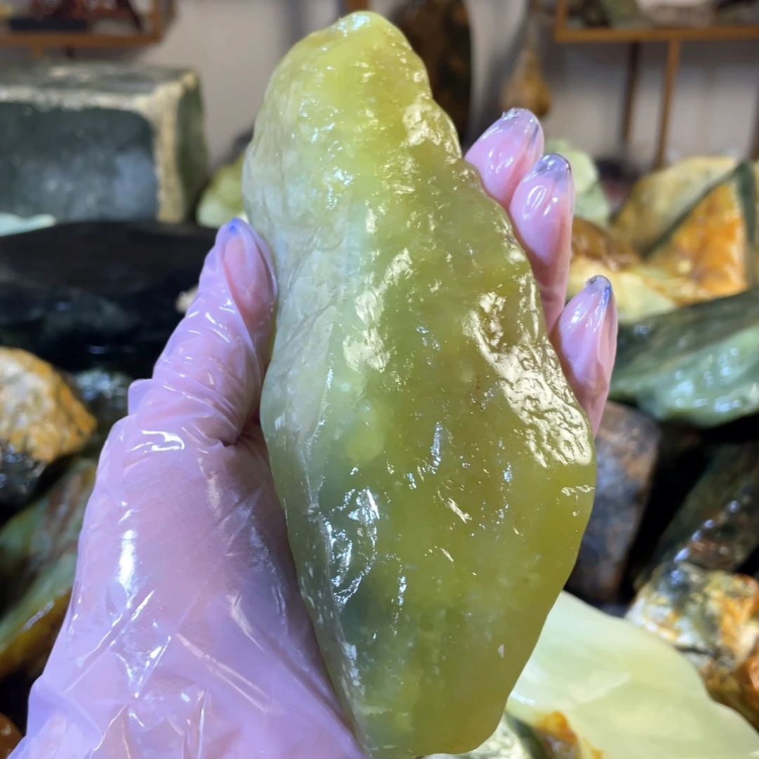 蛇纹石玉未镶嵌中国四大名玉简易