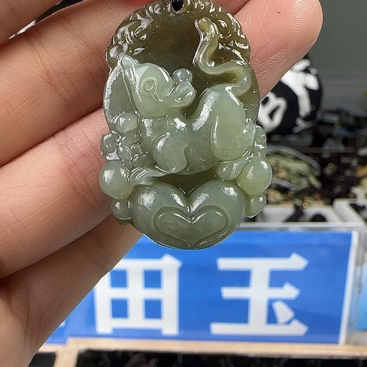 颈饰未镶嵌和田玉