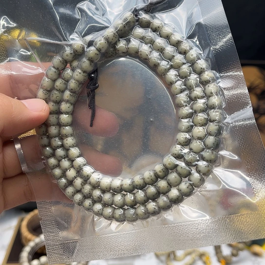 瞎***达手串星月菩提通体留白108